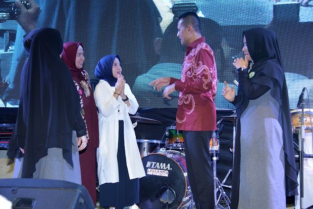 Hadiri Konser Amal Sabyan,...
