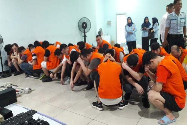 40 WNA Ditangkap di...