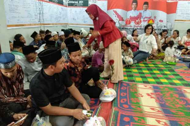 Relawan Jokowi-Maruf...