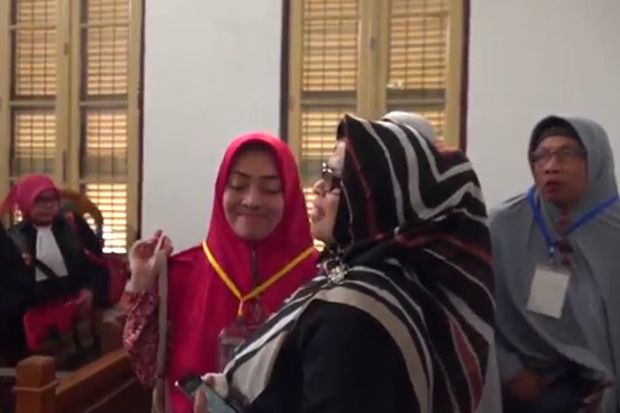 Dosen USU Dituntut 1...