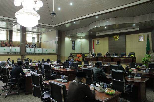 Menerima LHP Pertama...