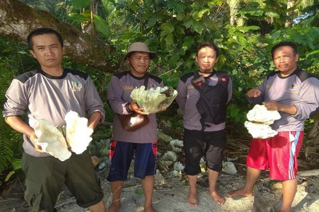 Lembaga Adat Pulau Enggano...