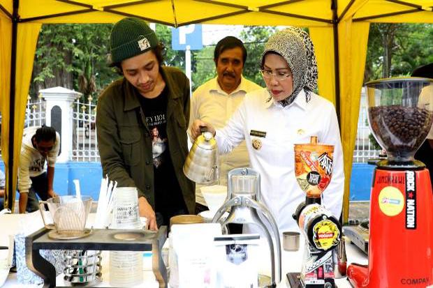 Bupati Serang Mendadak...