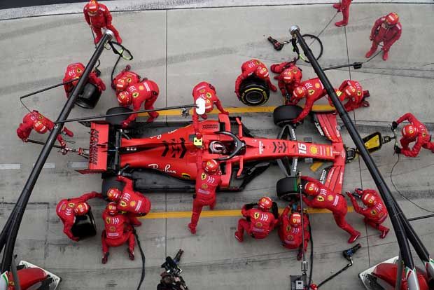 Bosan Diasapi Mercedes,...