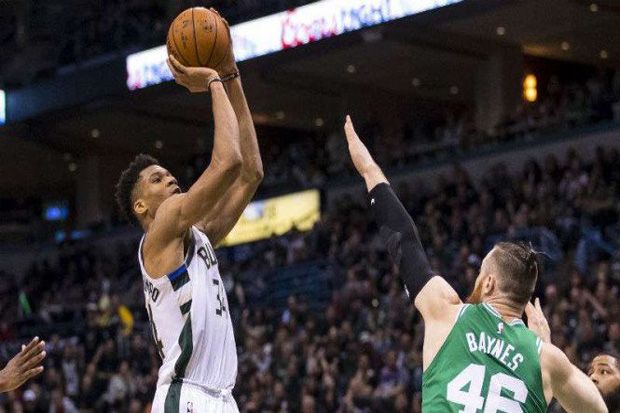Milwuakee Bucks Lolos...