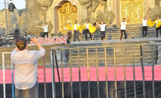 Bupati Tabanan Tinjau...