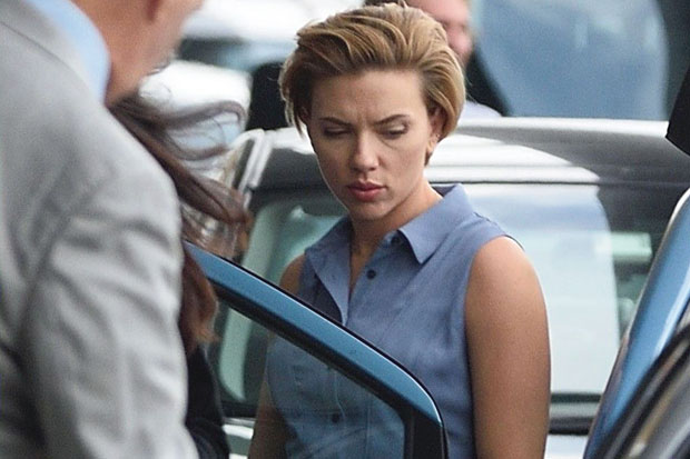 Scarlett Johannson Tak...