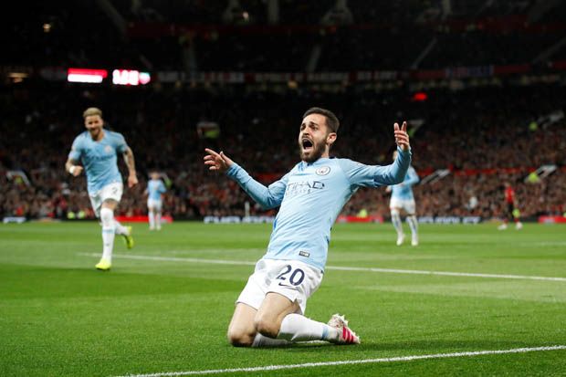 Demi Gelar, Man City...