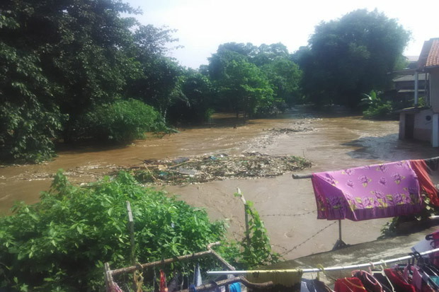Rumah Terendam Banjir,...