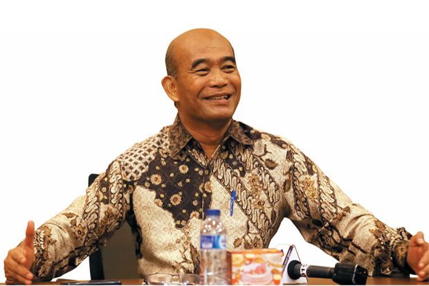 Bangun SDM, Pemerintah...