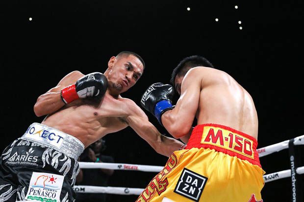 Juan Estrada Rebut Gelar...