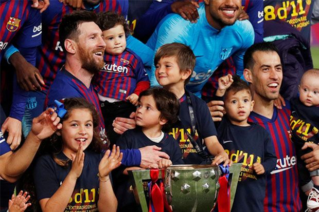 Barcelona Juara La Liga,...
