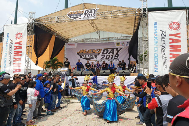 Kemeriahan MAXI Yamaha...
