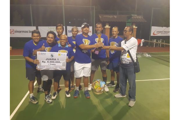 Klub Tenis 911 Serve...