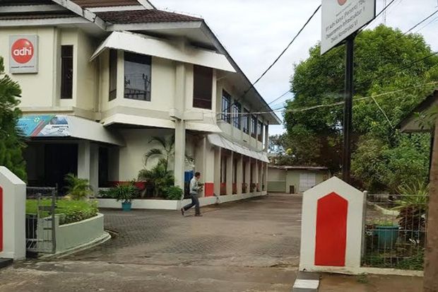 KPK Geledah Kantor PT...
