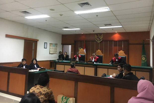 Kasus Pemukulan Nenek,...