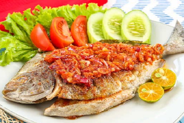 Bawal Sambal Matah untuk...