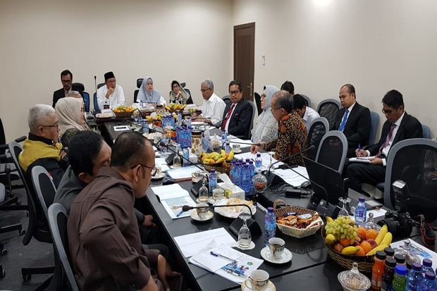 Pantau Persiapan Haji,...