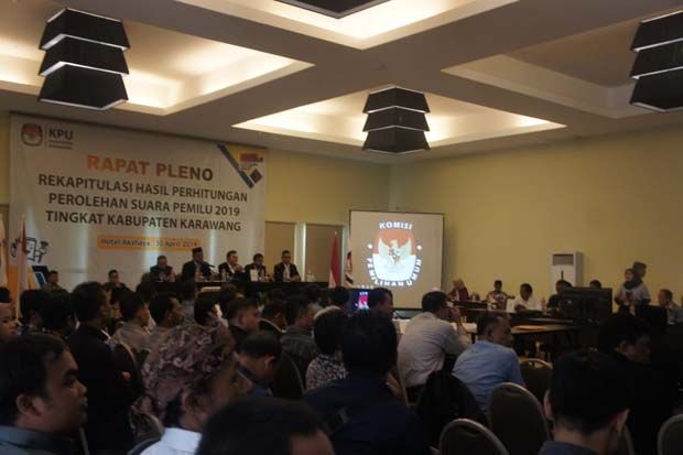 Rapat Pleno KPU Karawang...