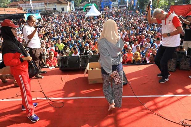Bukan Demonstrasi, Buruh...
