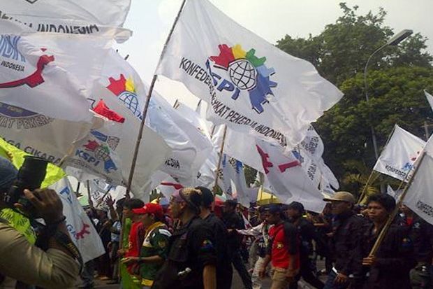 May Day, Konfederasi...