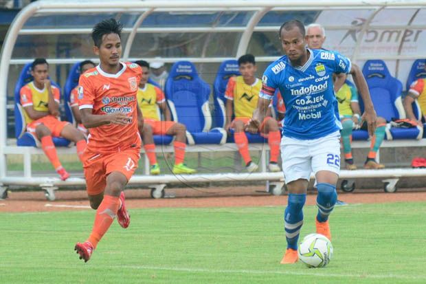 Pelatih Anyar Persib:...