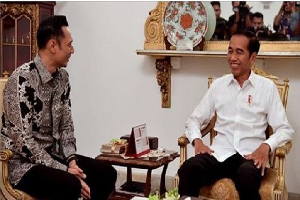 Pengamat: Merangkul...