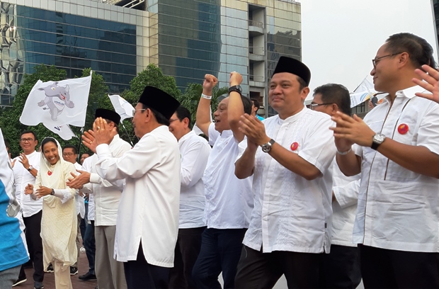 Menteri Rini Banggakan...