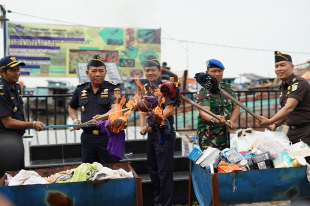 Bea Cukai Sumut dan...