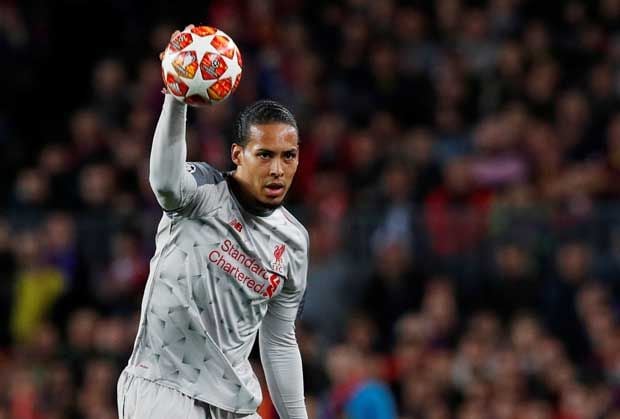 Van Dijk Diragukan Tampil...