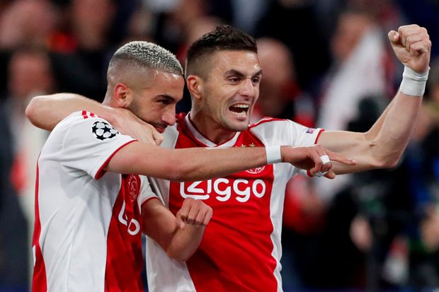 Babak 1: Dua Gol Ajax...