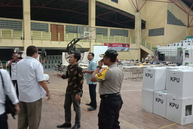 Saksi PDIP Protes Penggelembungan...
