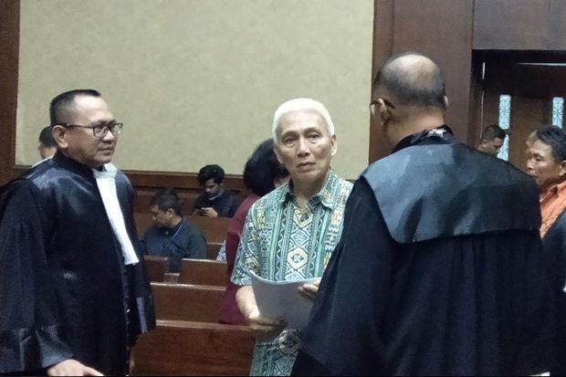 Kasus Suap Kemenpora,...