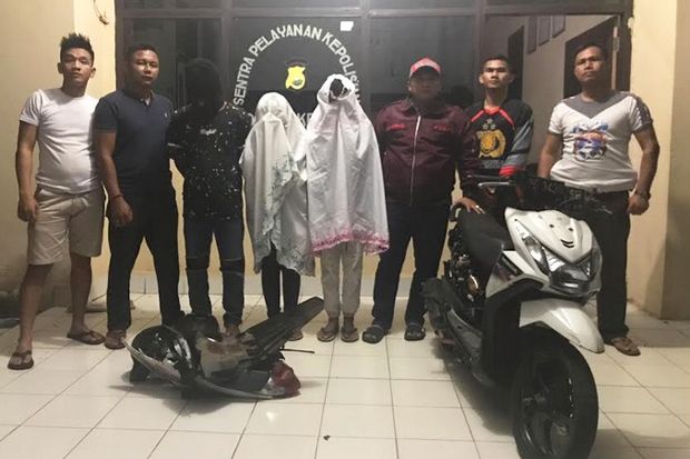 Kawanan Pelaku Curi...