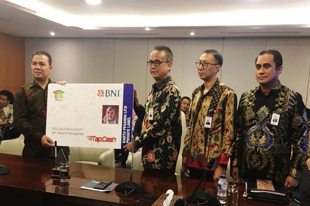 Perkuat Layanan Keuangan,...