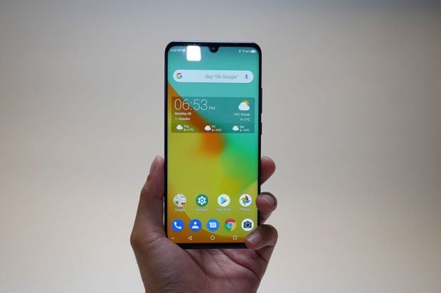 ZTE Axon 10 Pro Hands-on:...