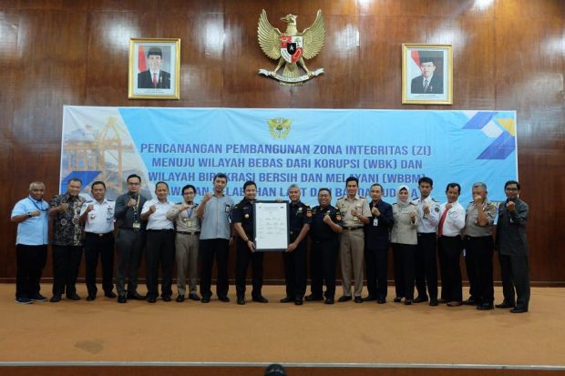 Bea Cukai Tanjung Emas...