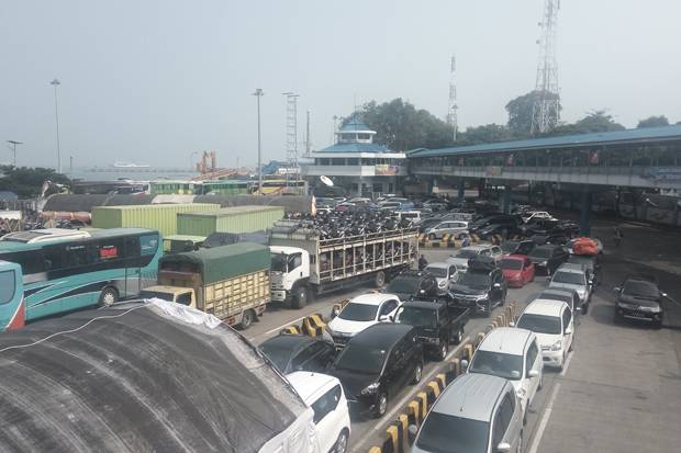 Saat Arus Mudik di Pelabuhan...