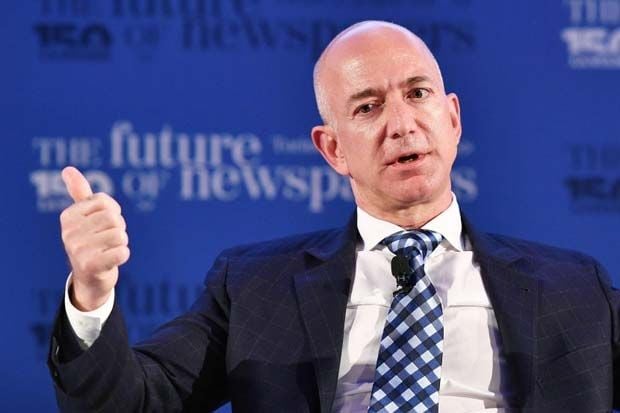 Miliarder Jeff Bezos...