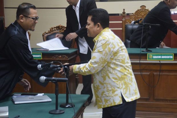 Divonis 6 Tahun Penjara,...