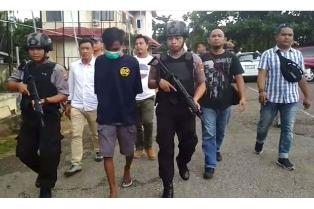 Dipicu Dendam, Pemuda...