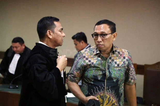 Bacakan Pledoi, Sekjen...