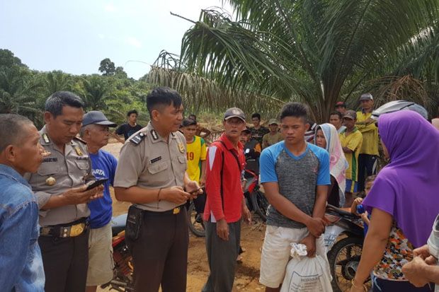 Jasad Bayi Korban Banjir...