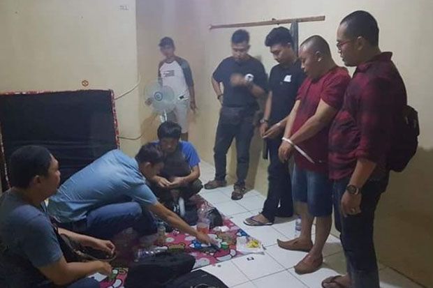 Gelembungkan Suara Caleg...