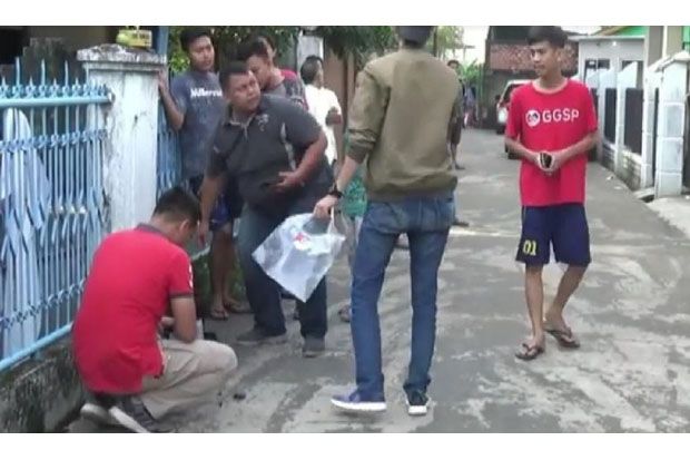 Anggota Polisi Ditembak...