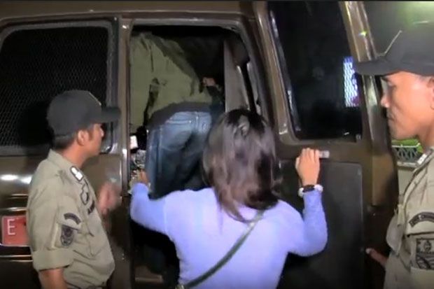 5 Pasangan Mesum Diamankan...