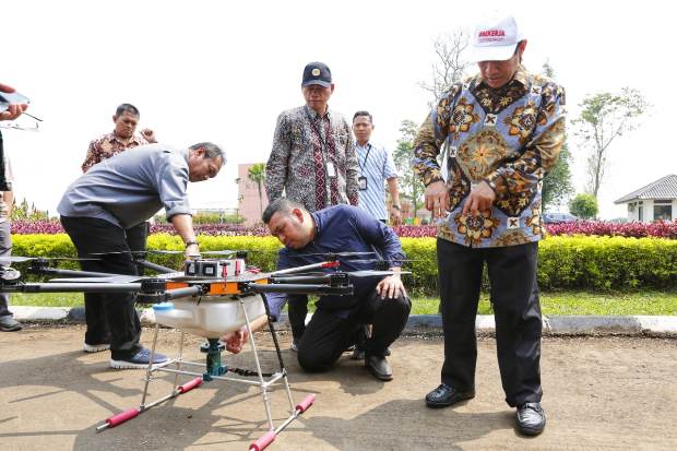 Mentan: Alsintan Mendukung...