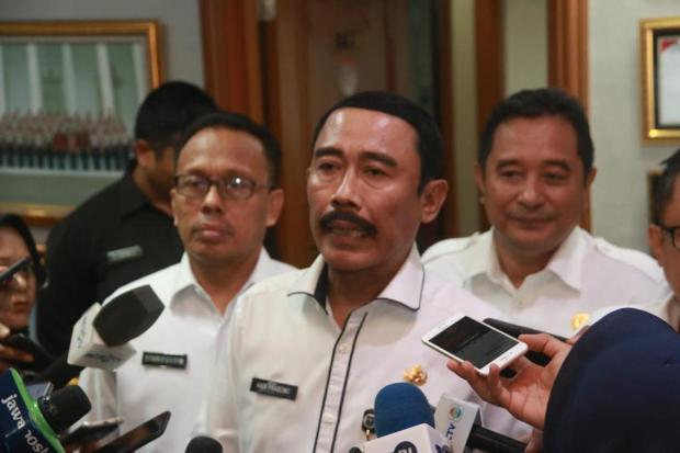 Kemendagri Tegaskan...