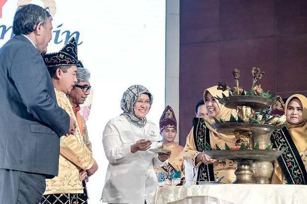 Grup Band Kotak Bakal...