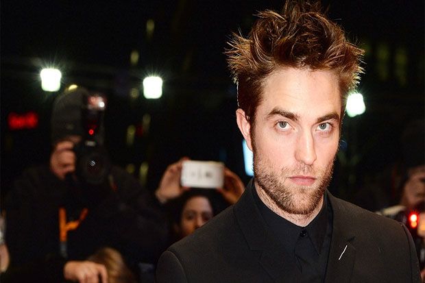 Robert Pattinson Akan...